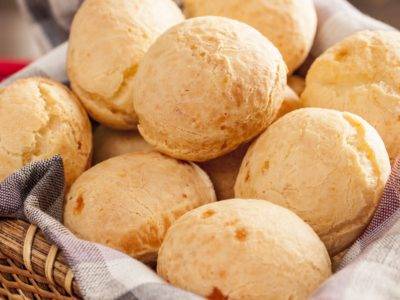 Pão de Queijo com Café